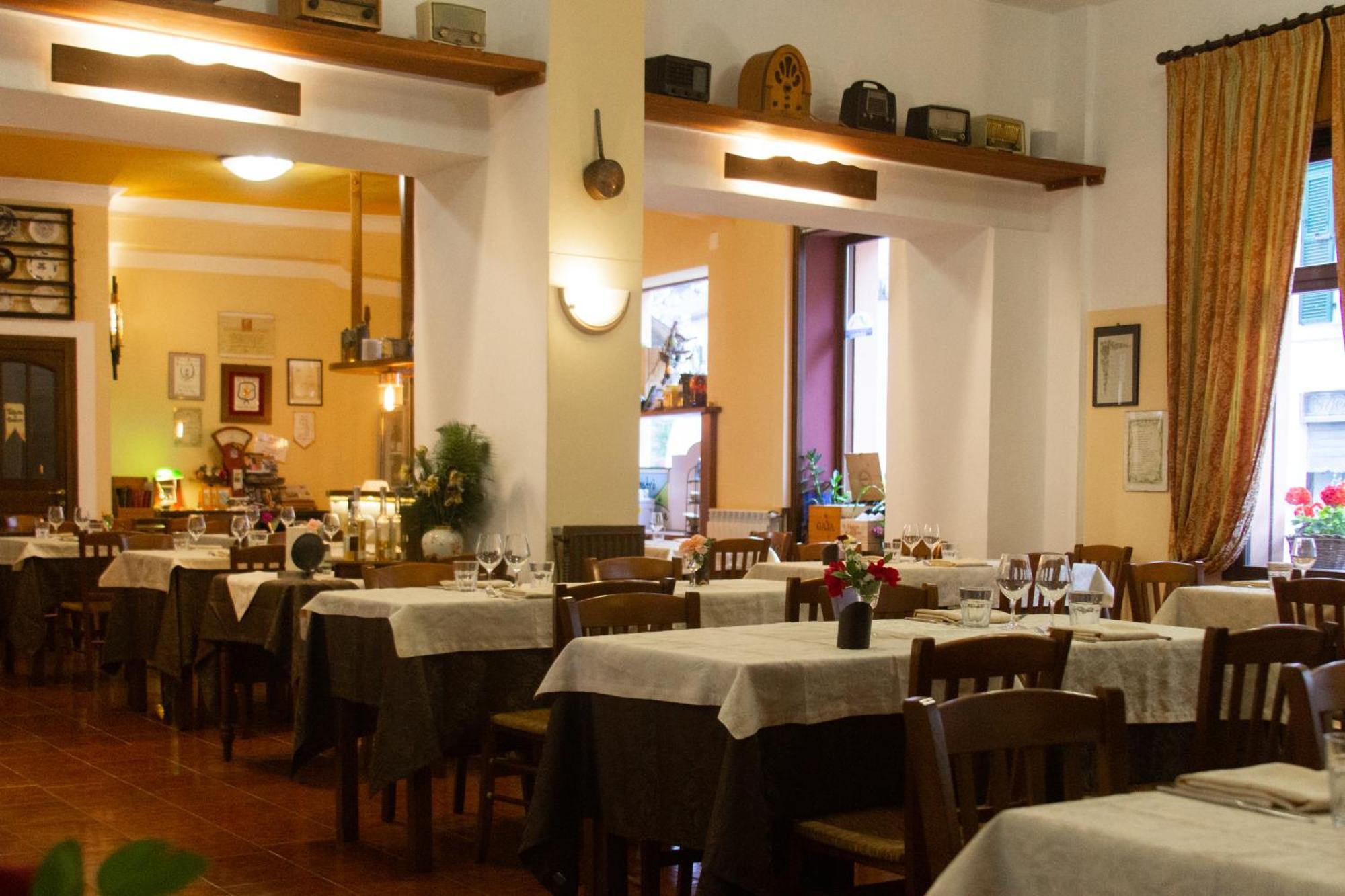 Albergo Santo Spirito Molini di Triora Exterior photo