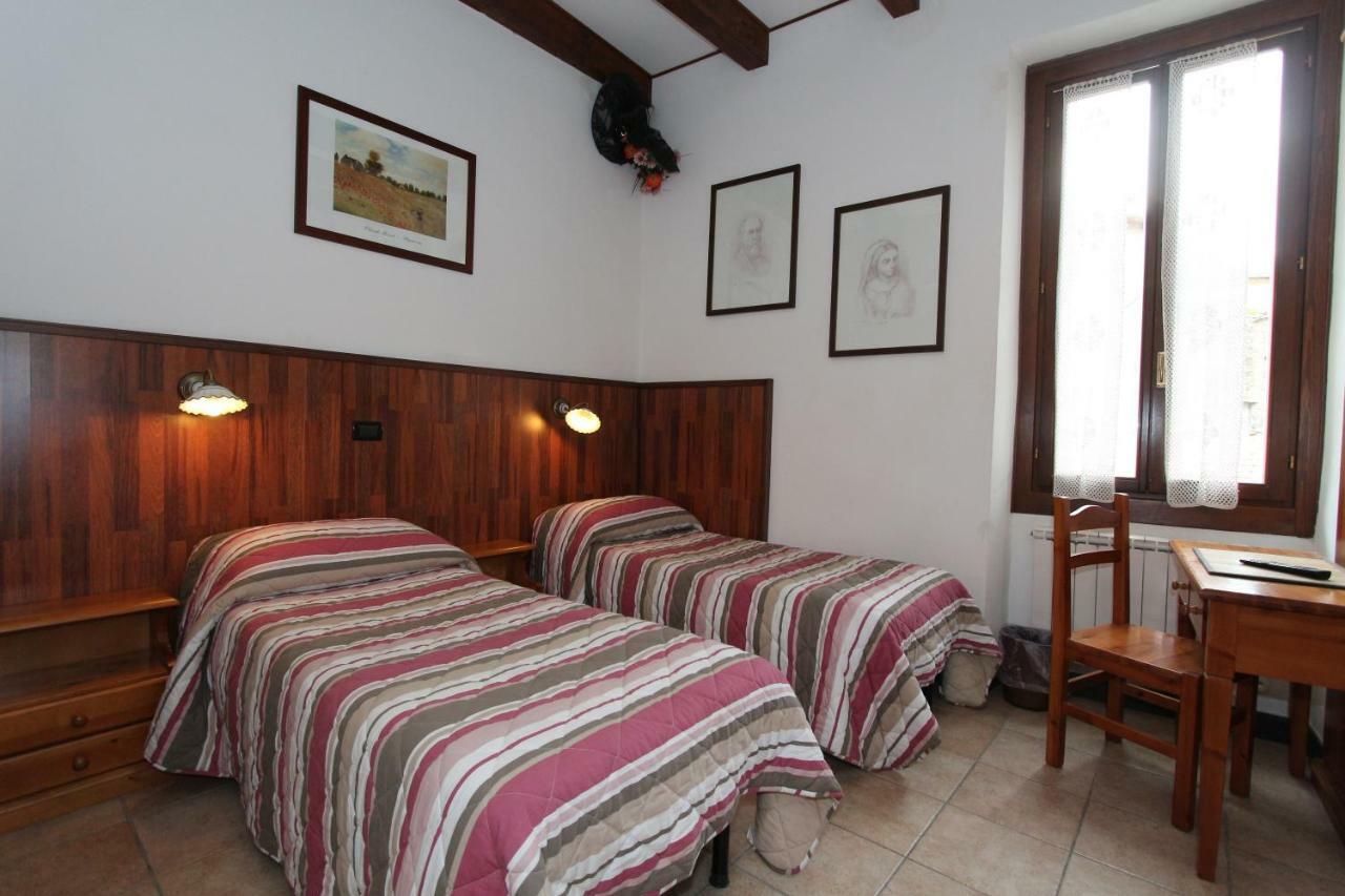 Albergo Santo Spirito Molini di Triora Exterior photo