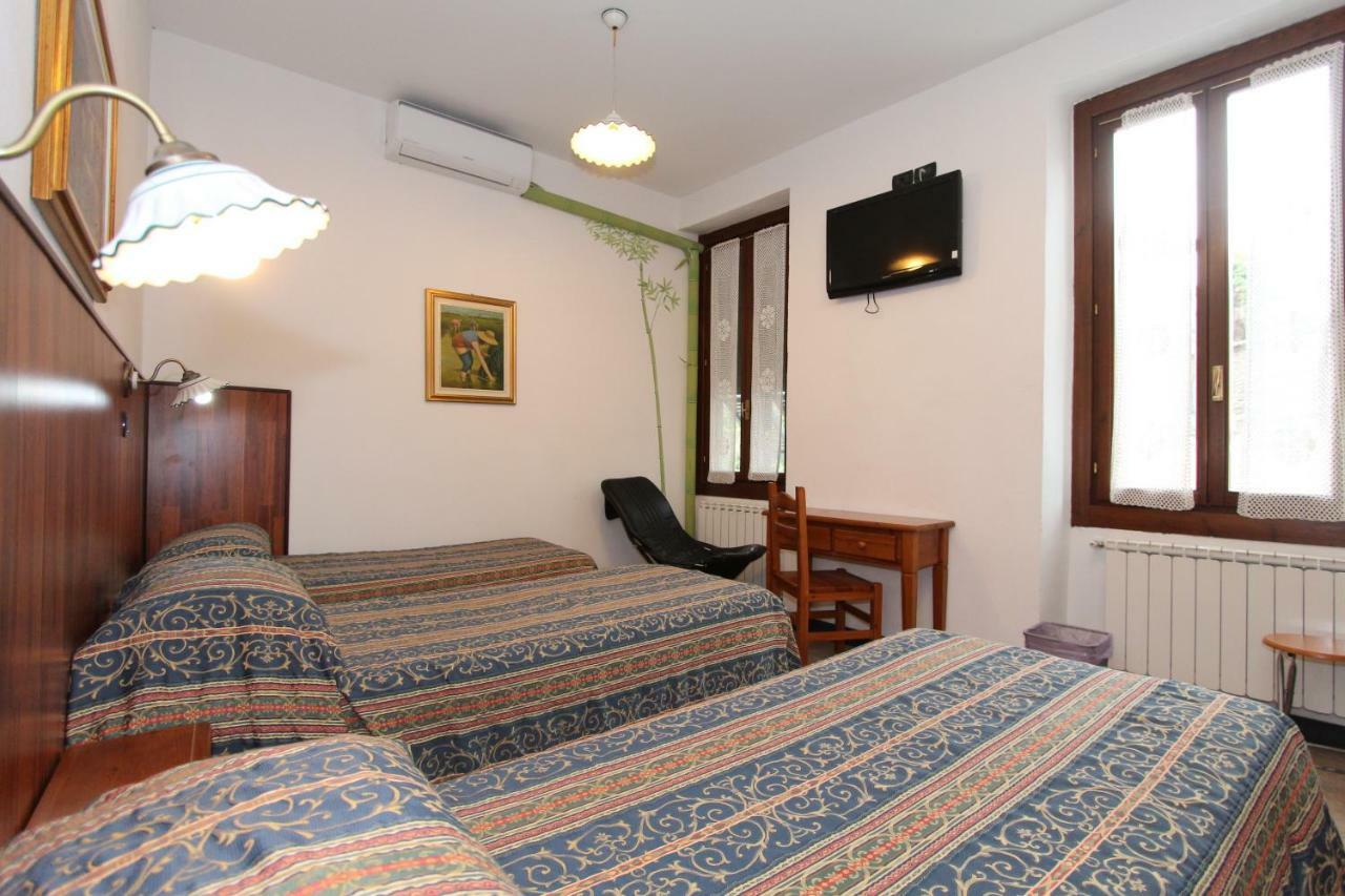 Albergo Santo Spirito Molini di Triora Exterior photo