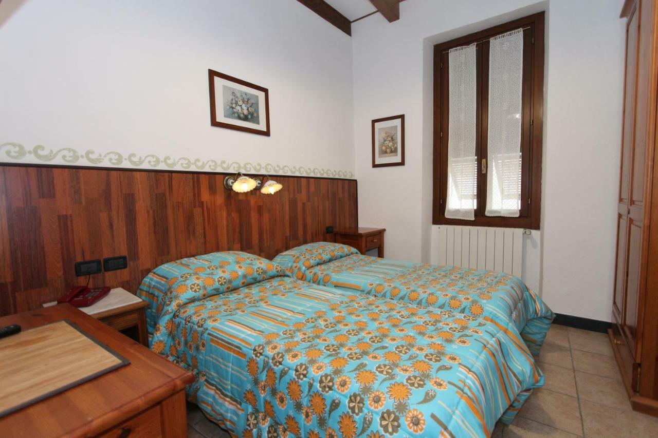 Albergo Santo Spirito Molini di Triora Exterior photo